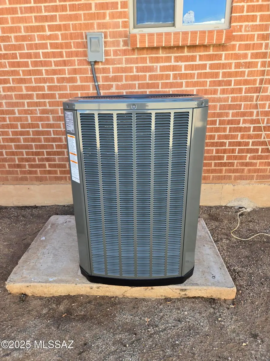 9031 E Sierra Street, Tucson, AZ 85710 - Image #3