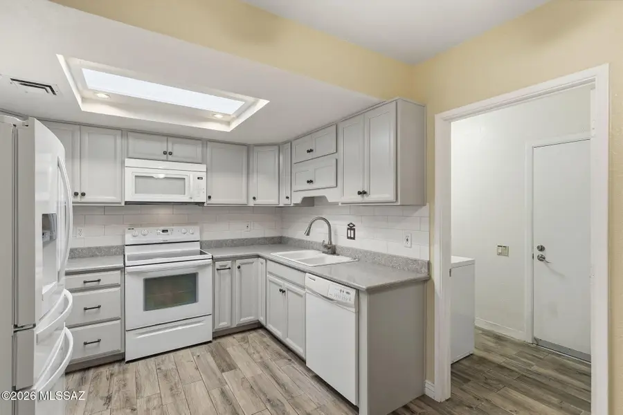 308 E Paseo Verde, Green Valley, AZ 85614 - Image #3