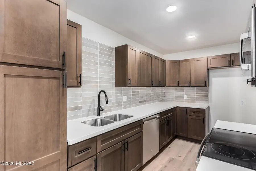 2601 E Warwick, Tucson, AZ 85713 - Image #2