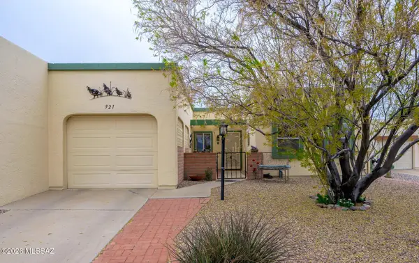 921 N Camino De Luz, Green Valley, AZ 85614