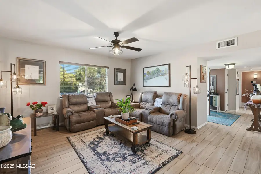 42 E La Grosella, Green Valley, AZ 85614 - Image #3