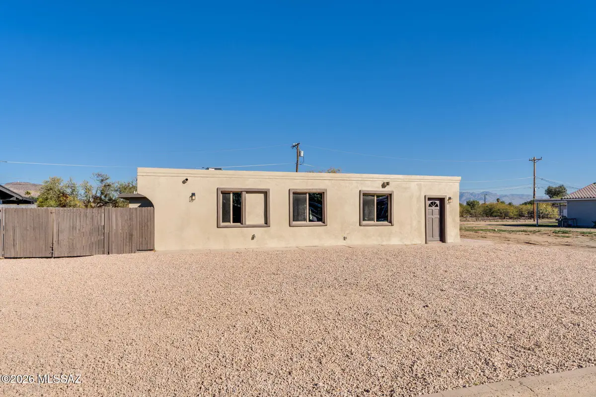 1657 W Circle B, Tucson, AZ 85713 - Image #1
