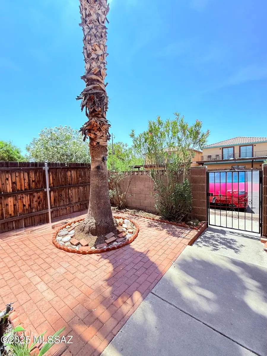 2166 N 1st, Tucson, AZ 85719 - #2