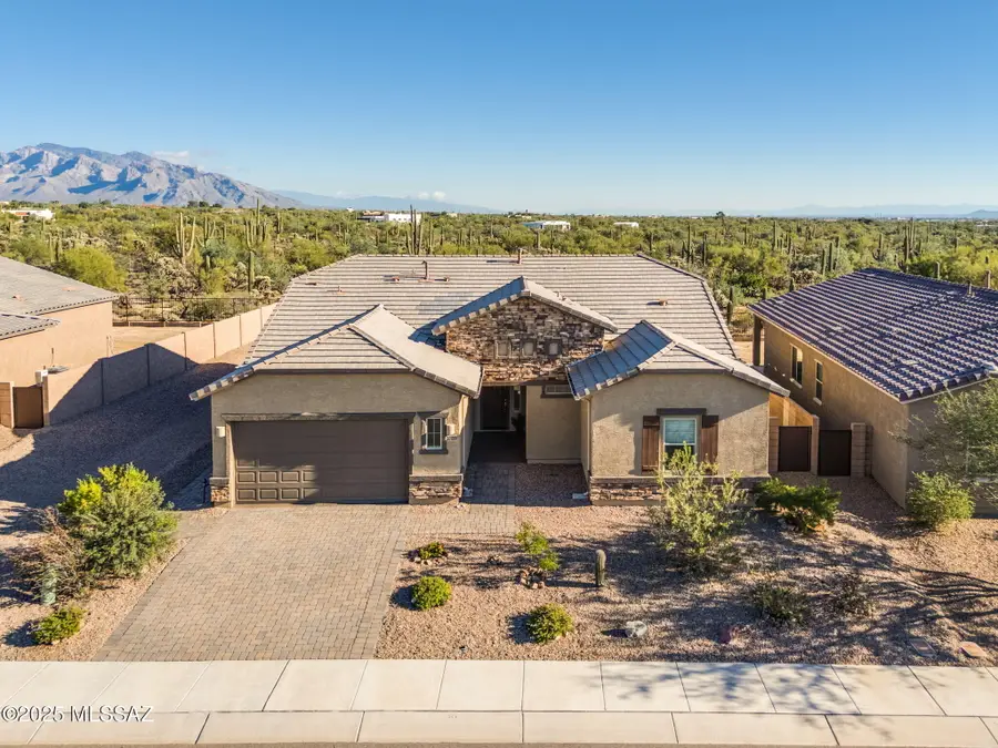 10720 N Iron Peak, Tucson, AZ 85742 - Image #2