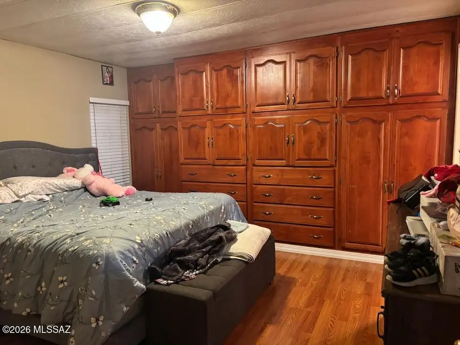 3250 E Holladay, Tucson, AZ 85706 - Image #2