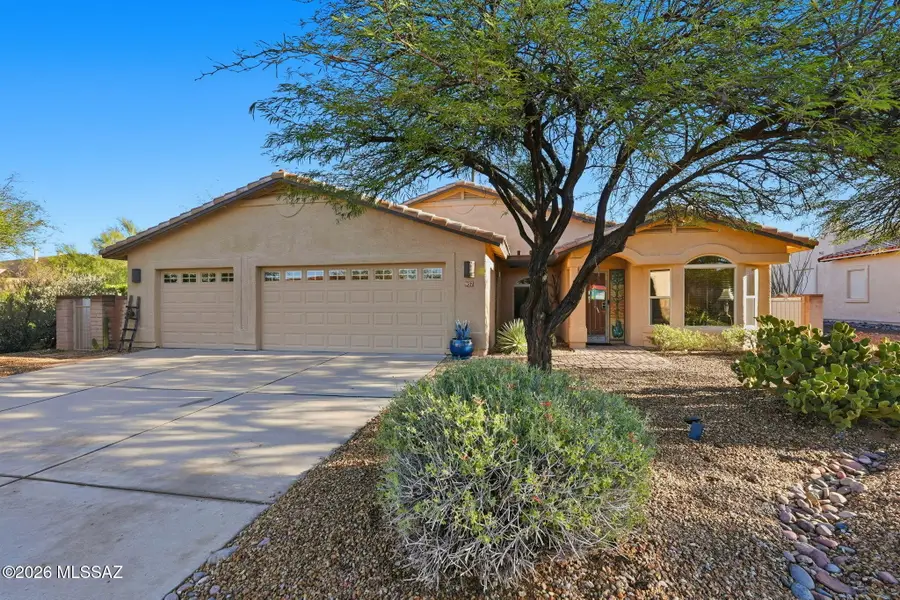 957 E Josephine Saddle, Green Valley, AZ 85614 - Image #2