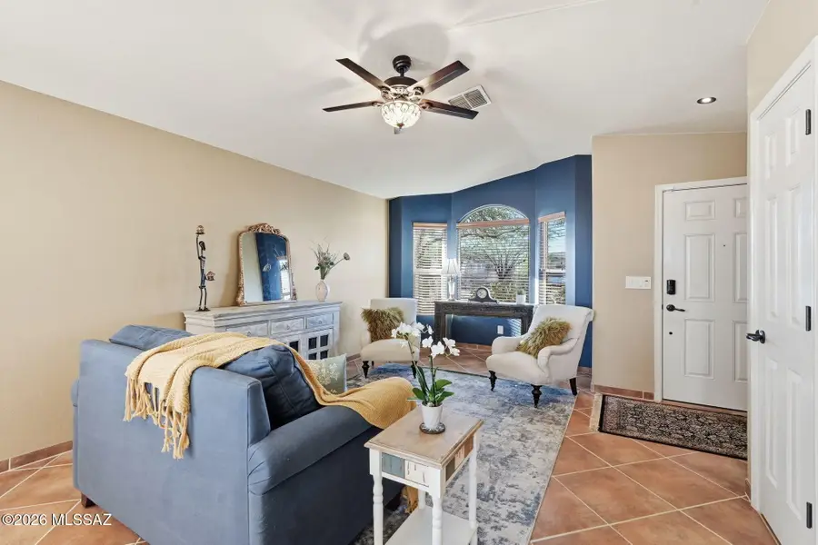 957 E Josephine Saddle, Green Valley, AZ 85614 - Image #3