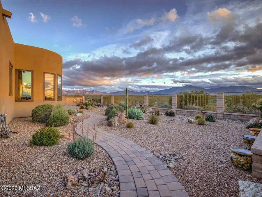 80 N Stronghold, Sahuarita, AZ 85629 - Image #3