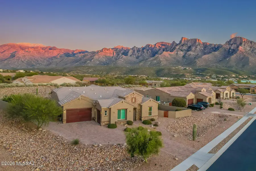 11290 N Ridgeway Village, Oro Valley, AZ 85737 - Image #2