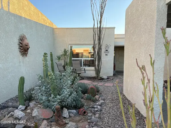 1356 N Via Alamos, Green Valley, AZ 85614