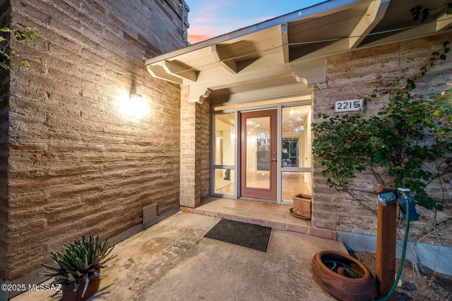 2215 E Camino El Ganado, Tucson, AZ 85718 - Image #3