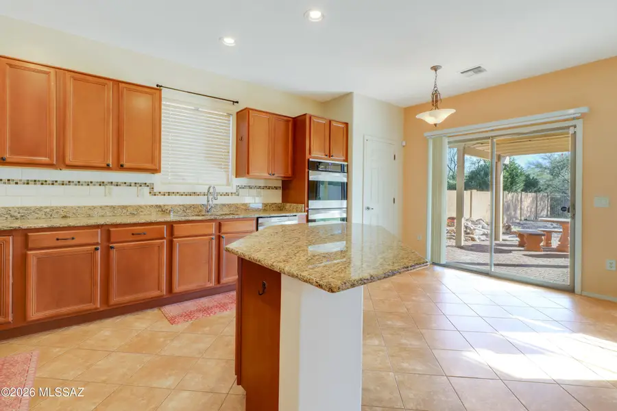 86 E Calle Trona, Green Valley, AZ 85614 - Image #3