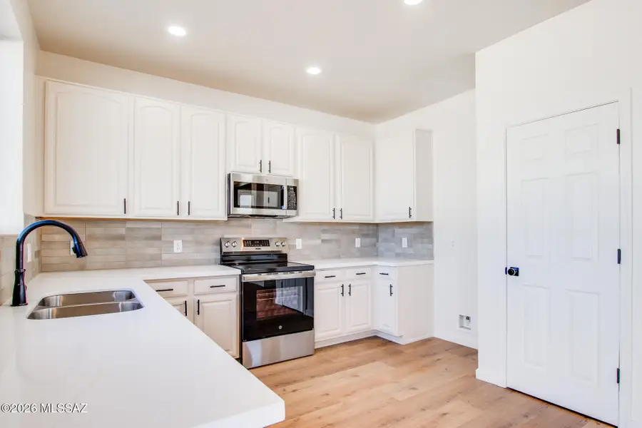 8296 W Razorbill, Tucson, AZ 85757 - Image #2