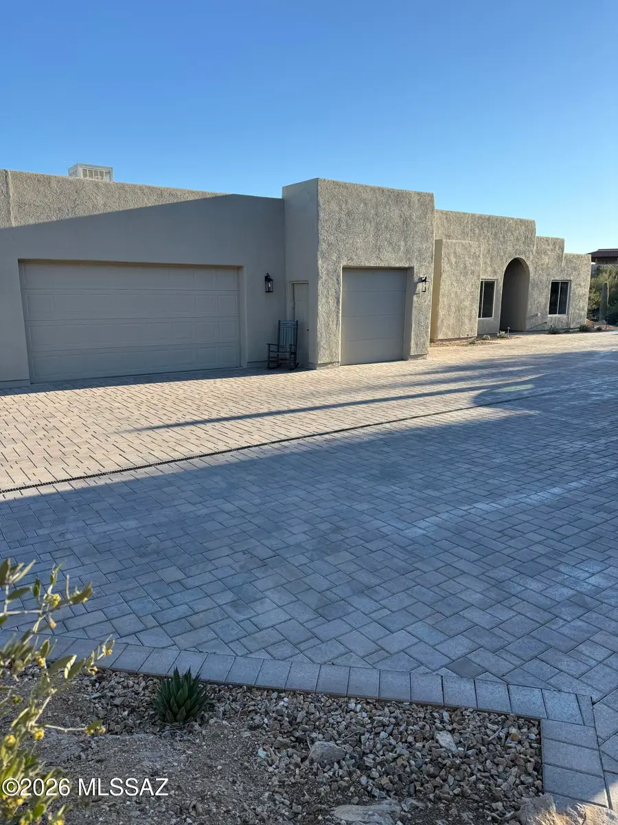 1061 N Deer Glen, Tucson, AZ 85745 - Image #2