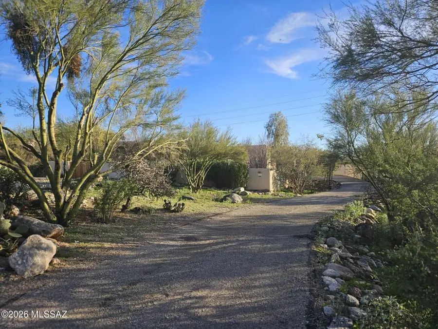 6610 E Crculo Invierno, Tucson, AZ 85750 - Image #2