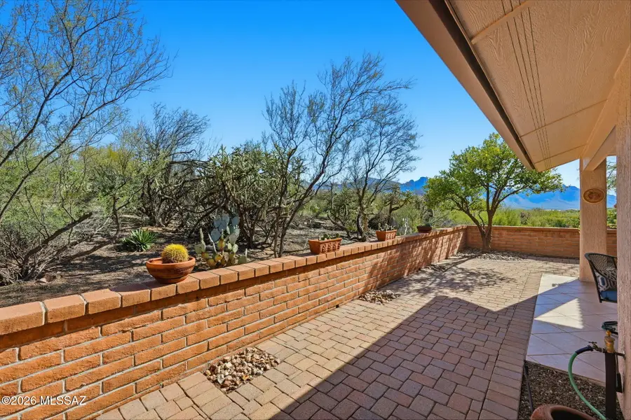 13974 N Green Tree, Oro Valley, AZ 85755 - Image #2
