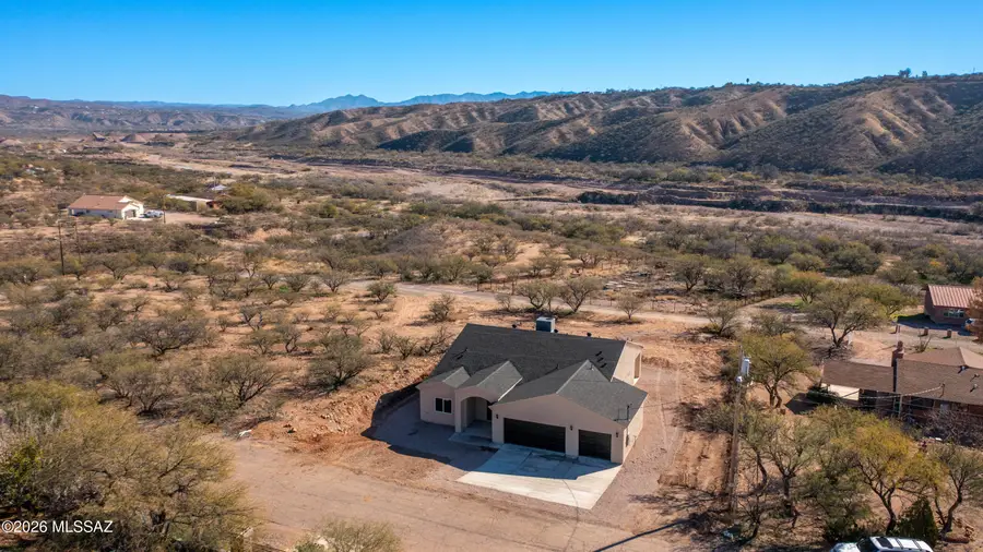 1101 Mako Ct, Rio Rico, AZ 85648 - Image #2
