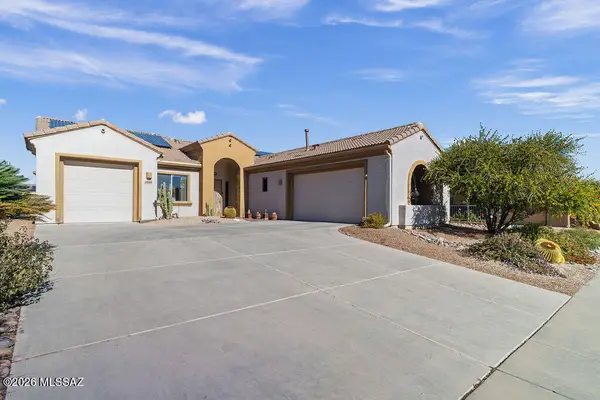 2020 W Cactus Run, Green Valley, AZ 85622