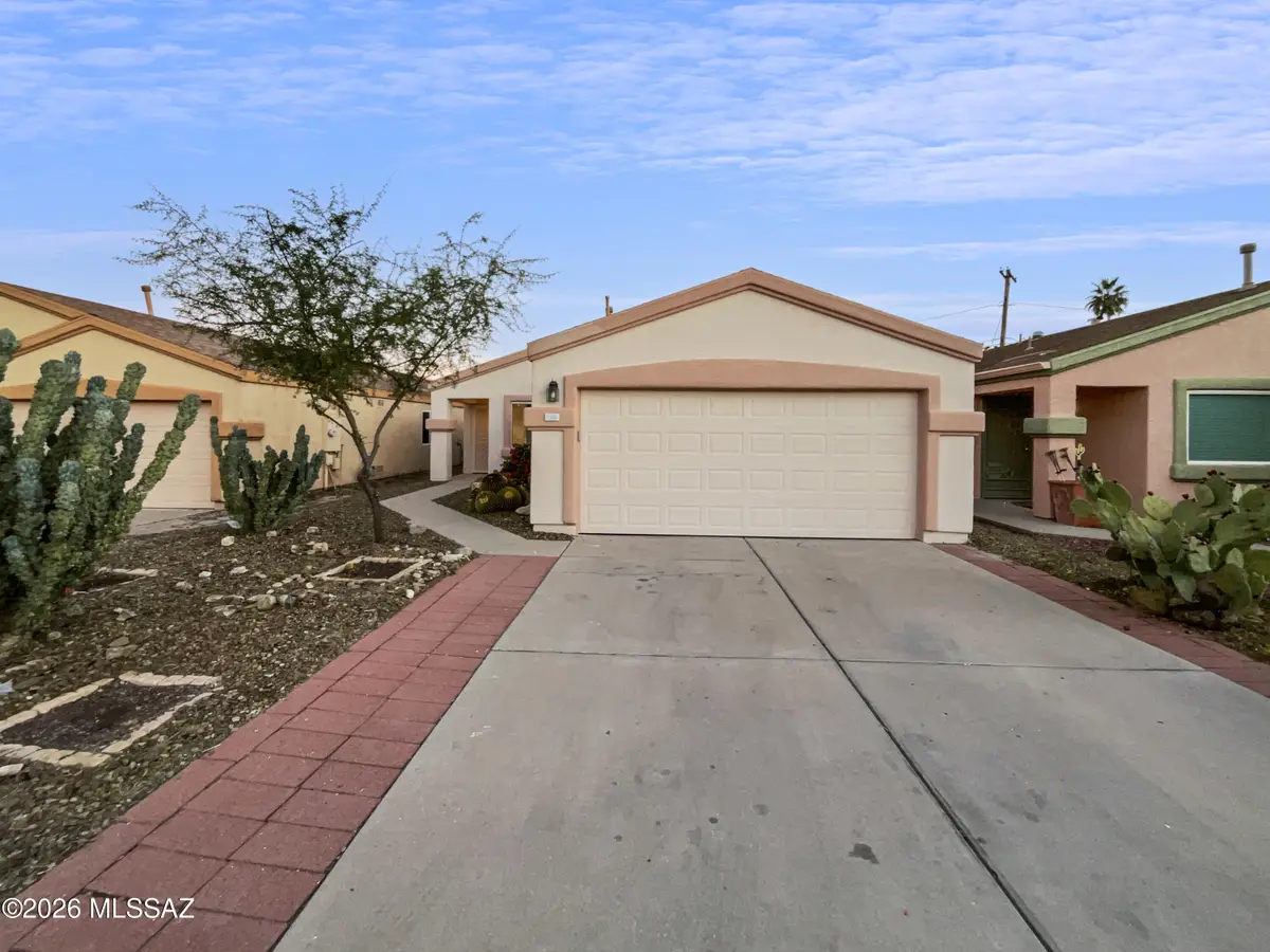 7405 E Cross Ridge, Tucson, AZ 85710 - Image #1