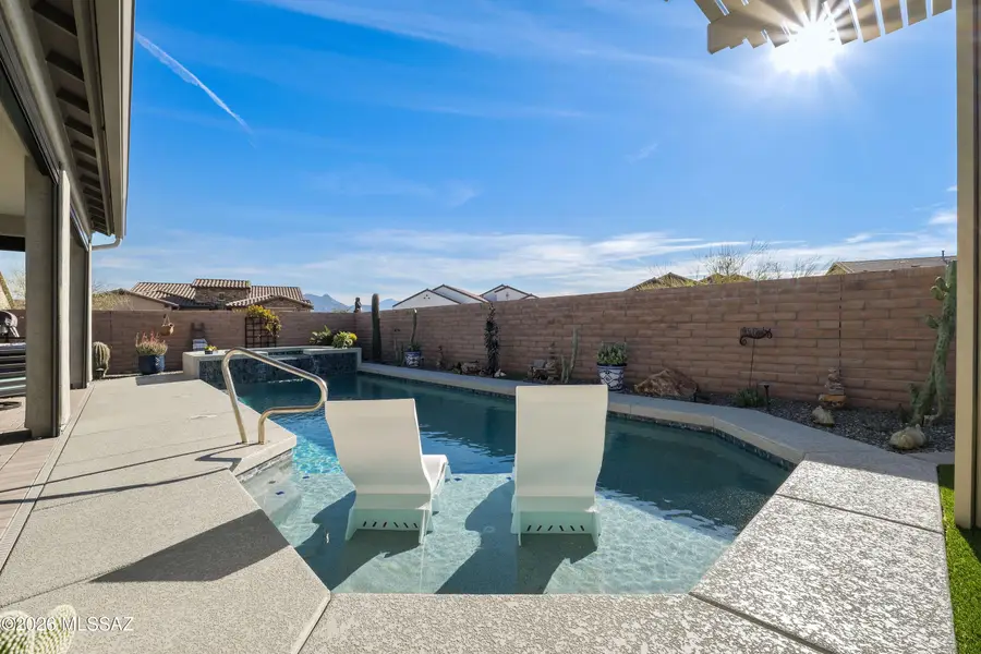 1438 E Golden Rock, Green Valley, AZ 85614 - Image #2