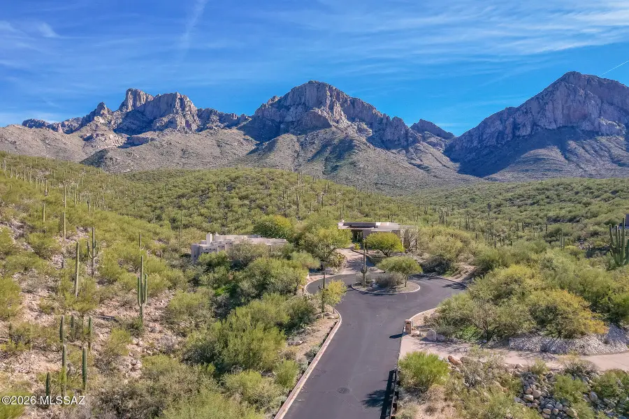 10456 N Buck Ridge, Oro Valley, AZ 85737 - Image #2