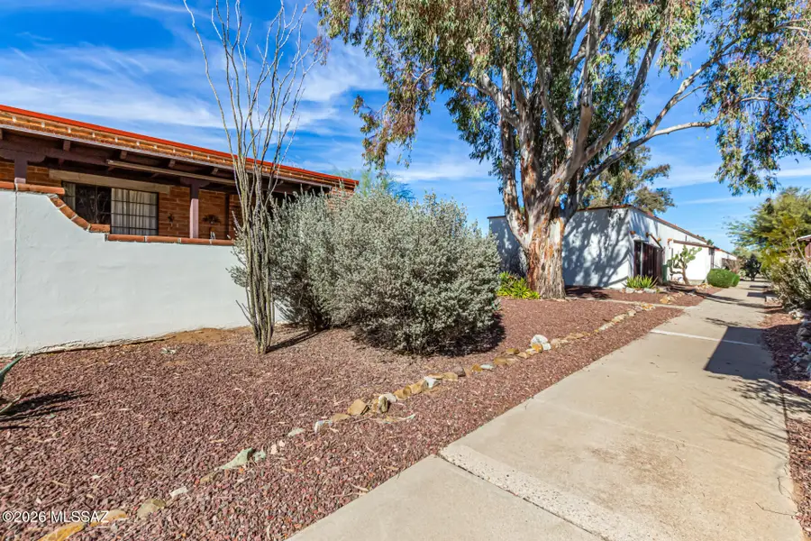 364 S Paseo Lobo, Green Valley, AZ 85614 - Image #2