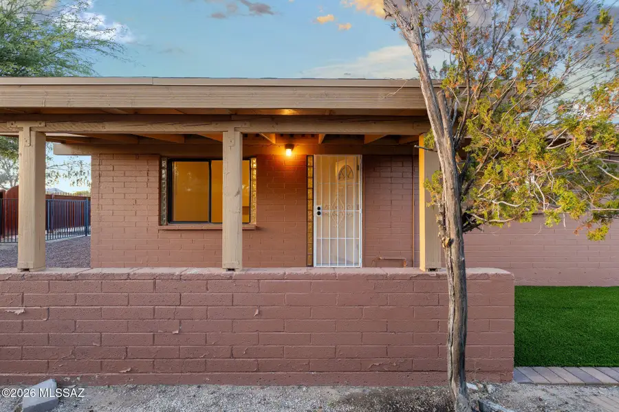 702 N Silverbell, Tucson, AZ 85745 - Image #3