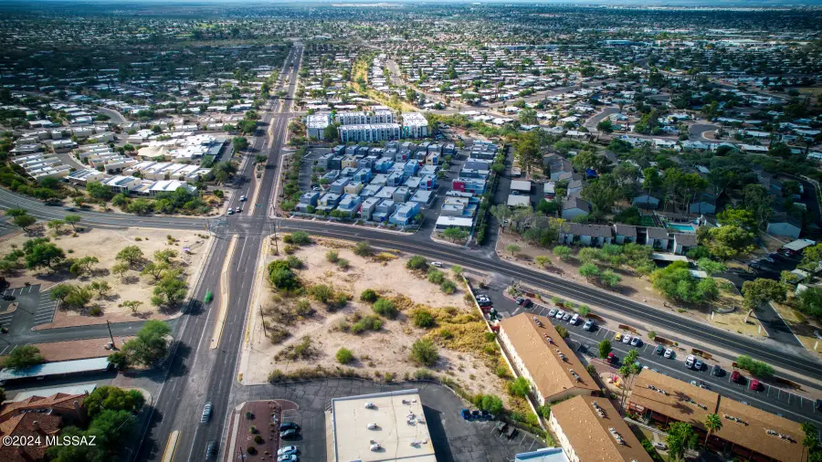 396 S Camino Seco, Tucson, AZ 85710 - Image #2