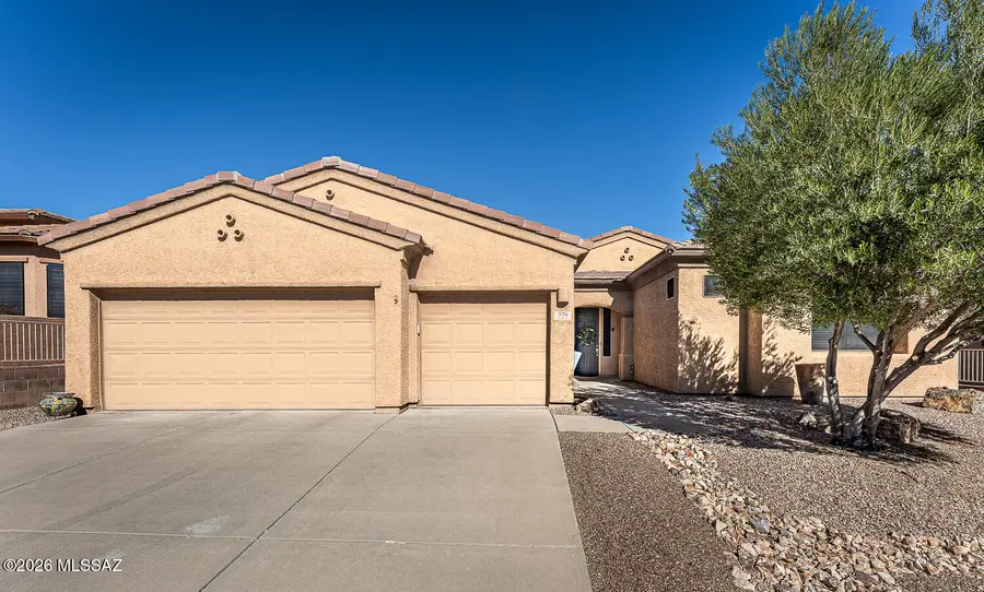 976 W Tenniel, Green Valley, AZ 85614 - Image #2