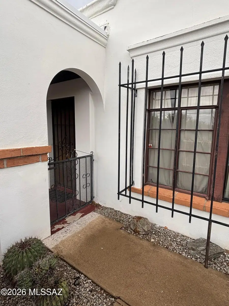 302 S Paseo Aguila, Green Valley, AZ 85614 - Image #2