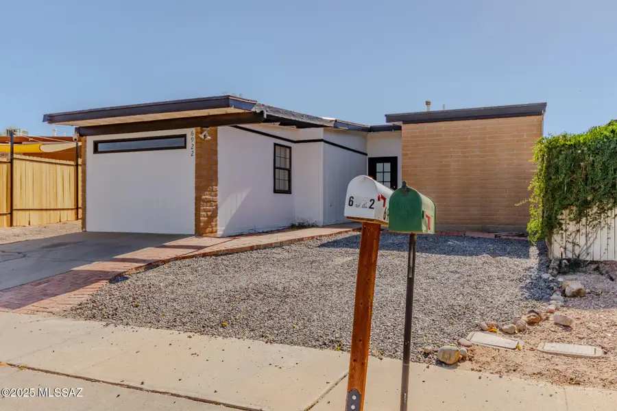 6922 N Northpoint, Tucson, AZ 85741 - Image #2