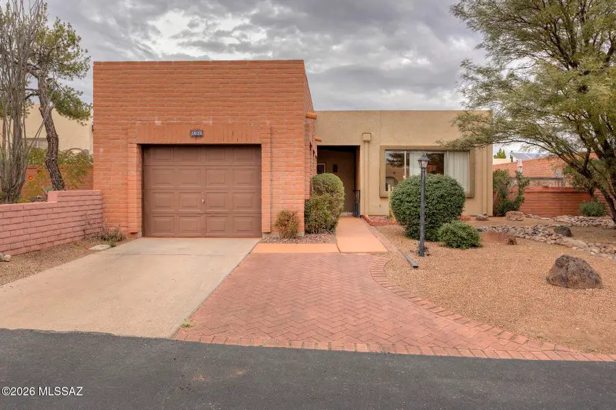 1020 W Camino Velasquez, Green Valley, AZ 85622 - Image #2