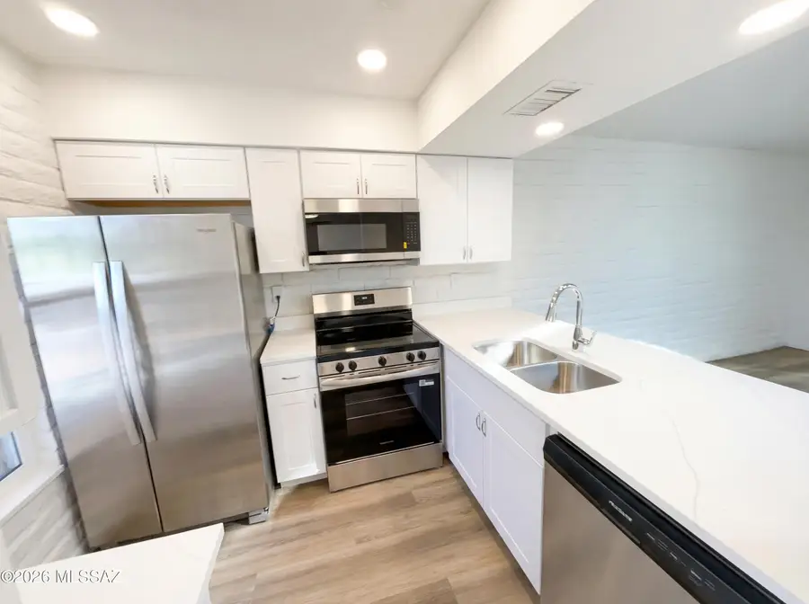 7802 E Kenyon, Tucson, AZ 85710 - Image #2