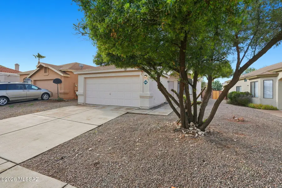 10032 E Via Del Fandango, Tucson, AZ 85747 - Image #2