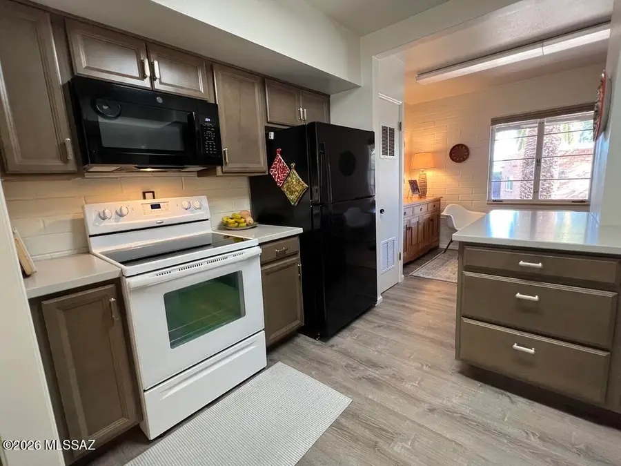 532 W Paseo Solana, Green Valley, AZ 85614 - Image #2