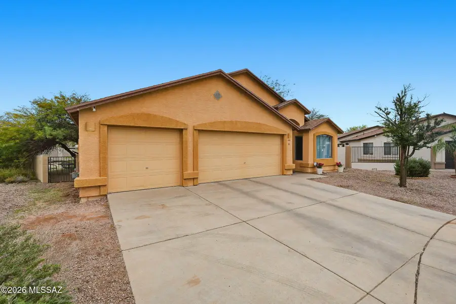 3670 W Tybolt, Tucson, AZ 85746 - Image #2