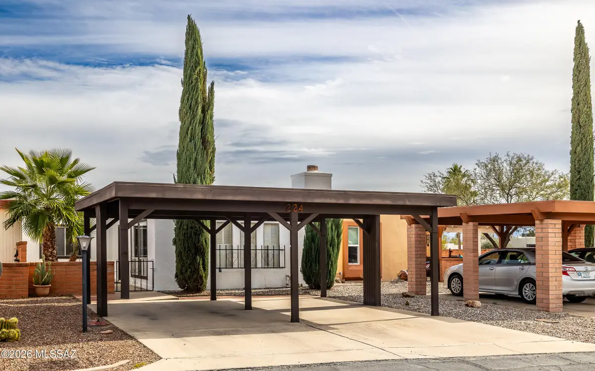 224 N Camino Del Vate, Green Valley, AZ 85614 - Image #1