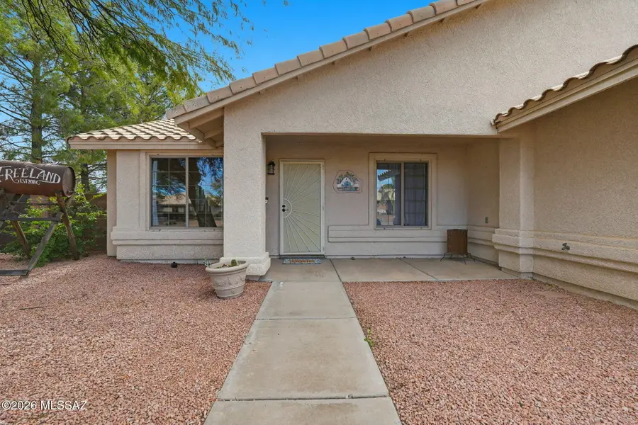 1537 W Via De Chapala, Sahuarita, AZ 85629 - Image #2