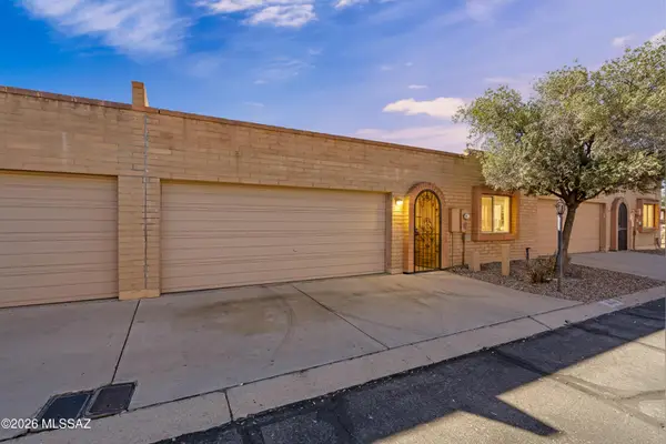 9056 E Calle Norlo, Tucson, AZ 85710