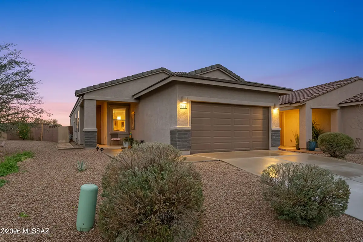 812 E Catwalk, Sahuarita, AZ 85629 - Image #1