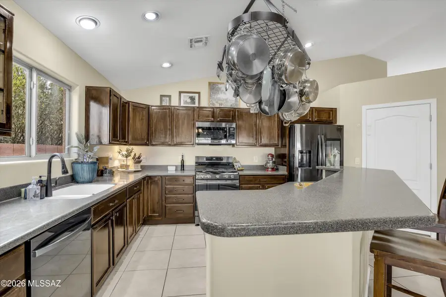 873 E Spring Water Canyon, Sahuarita, AZ 85629 - Image #2