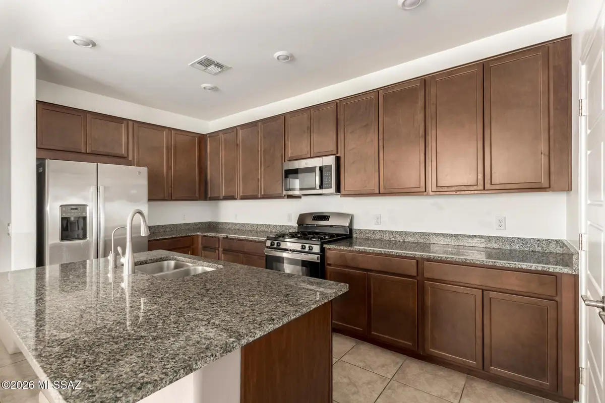 7803 S Sugarbend, Tucson, AZ 85757 - Image #1