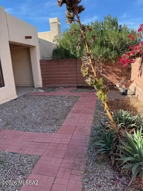 107 E Bowers, Oro Valley, AZ 85704