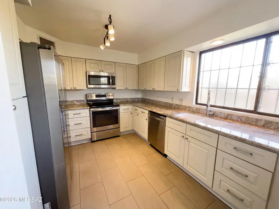 1285 E East, Tucson, AZ 85719 - Image #2