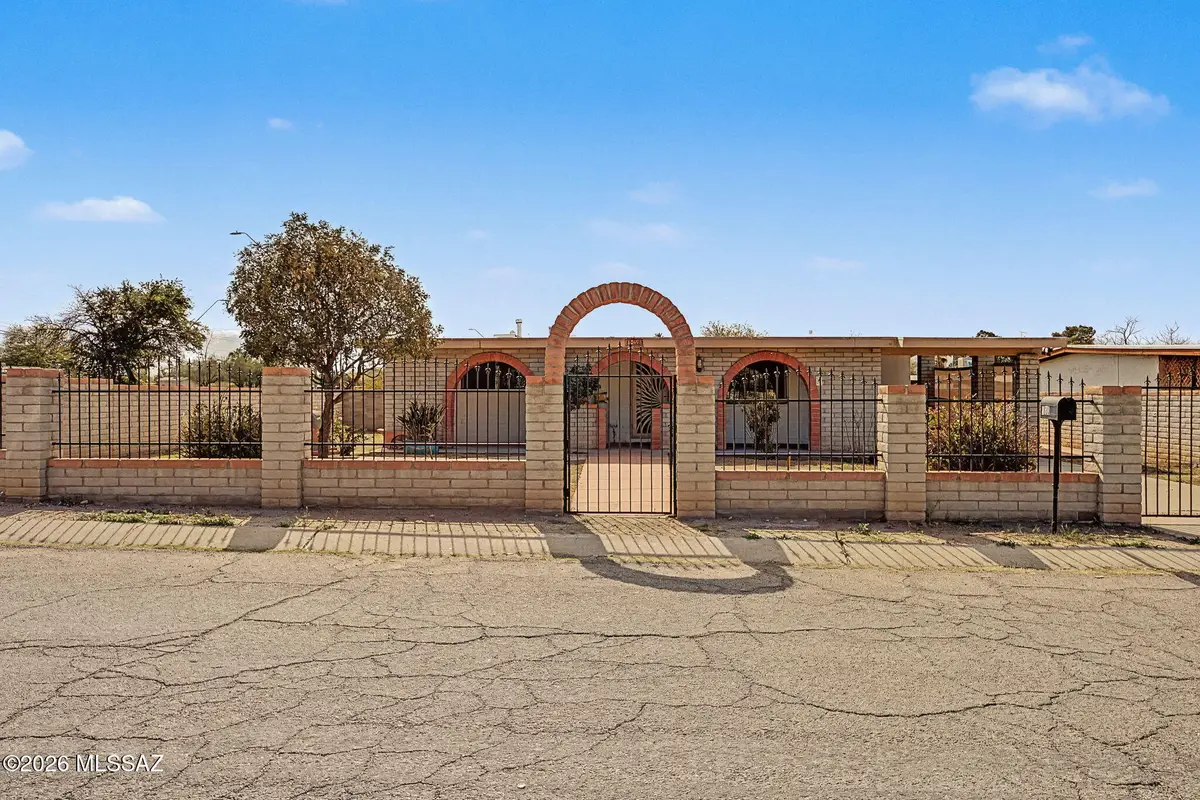 1820 E Alaska, Tucson, AZ 85706 - Image #1