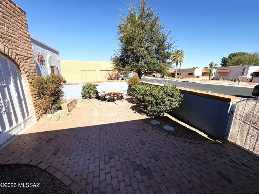 1211 N Paseo Del Cervato, Green Valley, AZ 85614 - #3