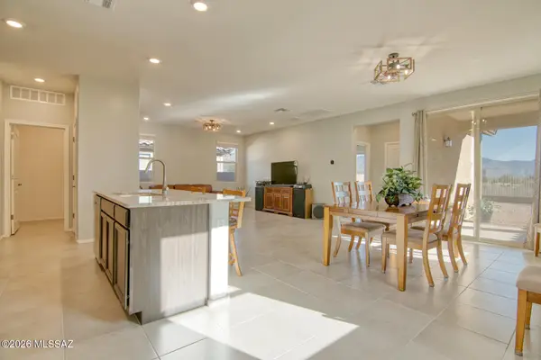 7788 S Golden Bell, Tucson, AZ 85747