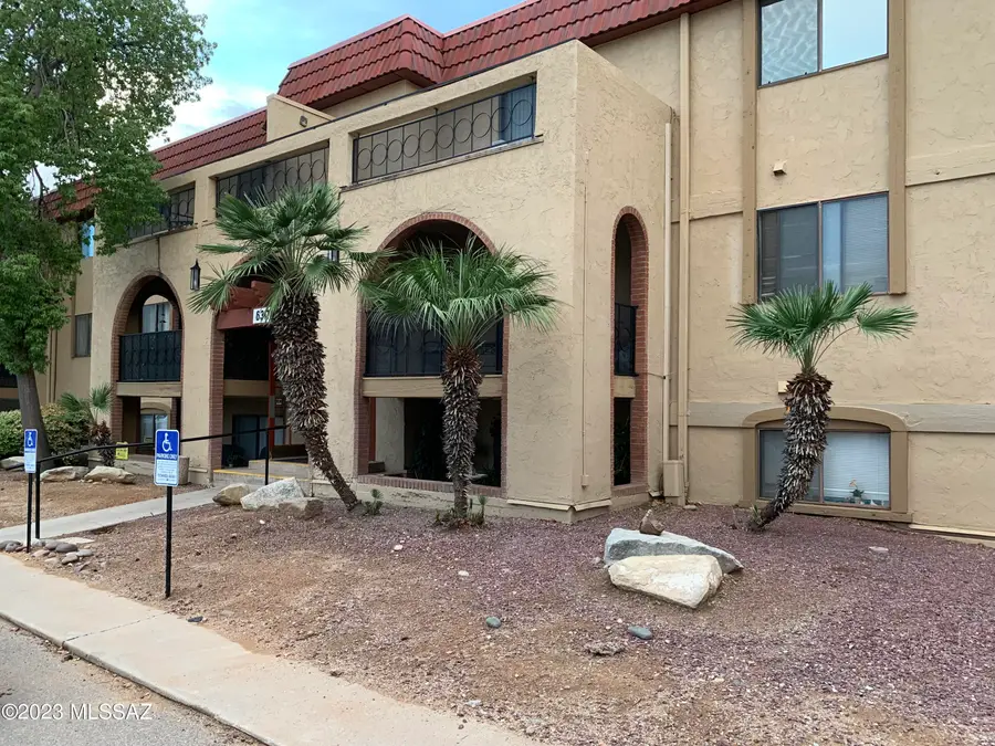 6311 N Barcelona, Tucson, AZ 85704 - #2