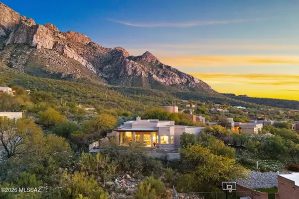 9801 N Ridge Shadow, Tucson, AZ 85704