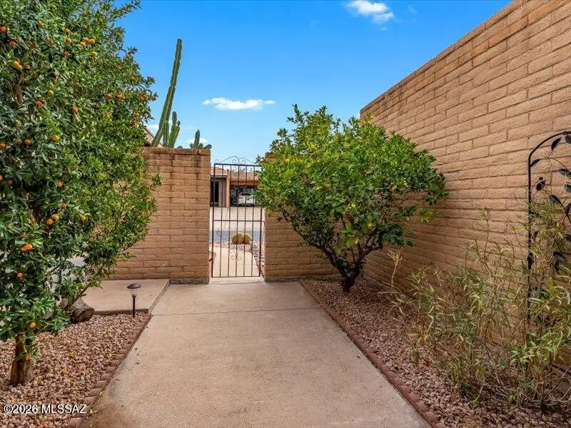 10083 N Valle Del Oro, Oro Valley, AZ 85737 - #3